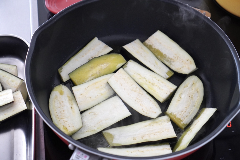 ナスとトマトの重ね焼きナスとトマトの重ね焼き