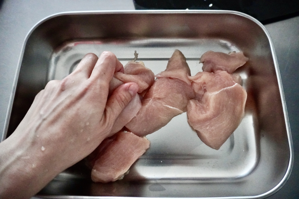 鶏むね肉となすのさっぱりおろしタレ