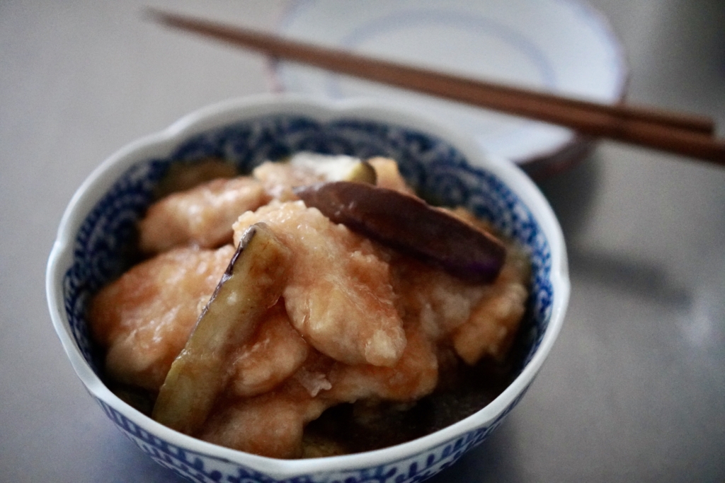 鶏むね肉となすのさっぱりおろしタレ