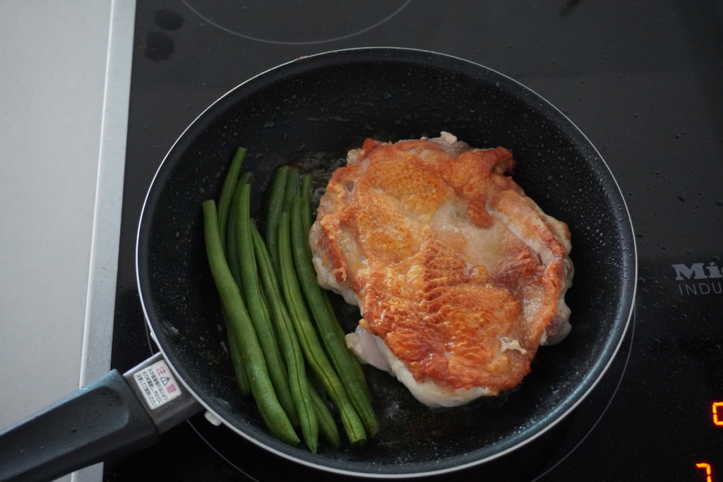 チキンソテー フレッシュトマトソース