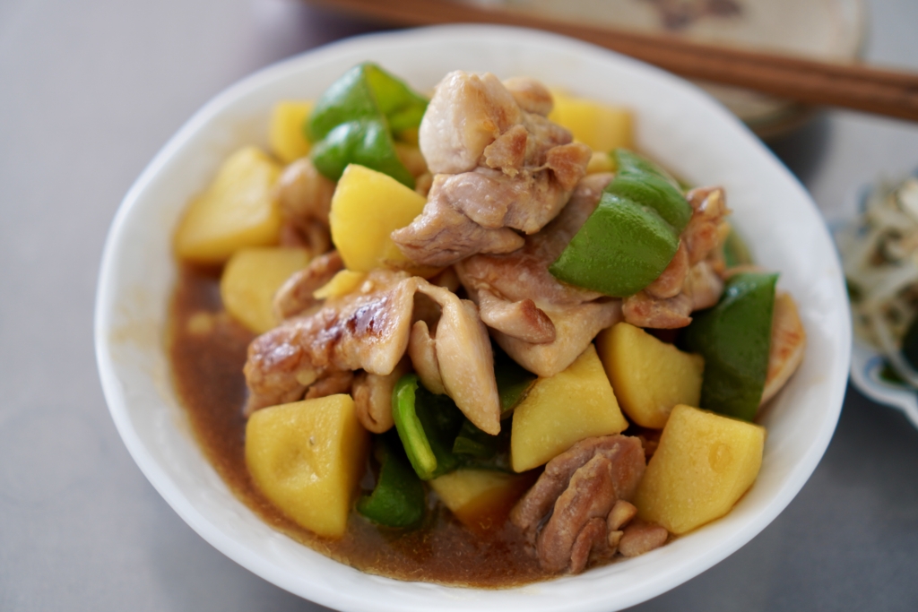 鶏肉とじゃがいもピーマンの中華煮