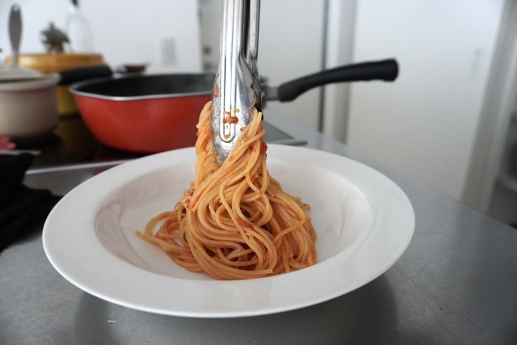 サバ缶のトマトソースパスタ