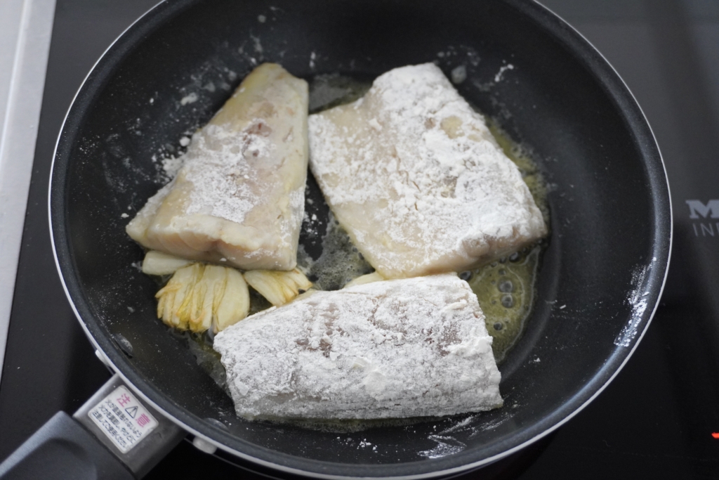 塩さばとじゃがいもの重ねチーズ焼き