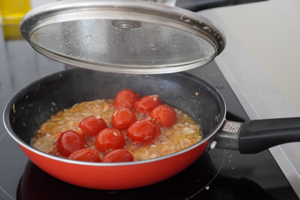 桜えびとミニトマトのパスタ