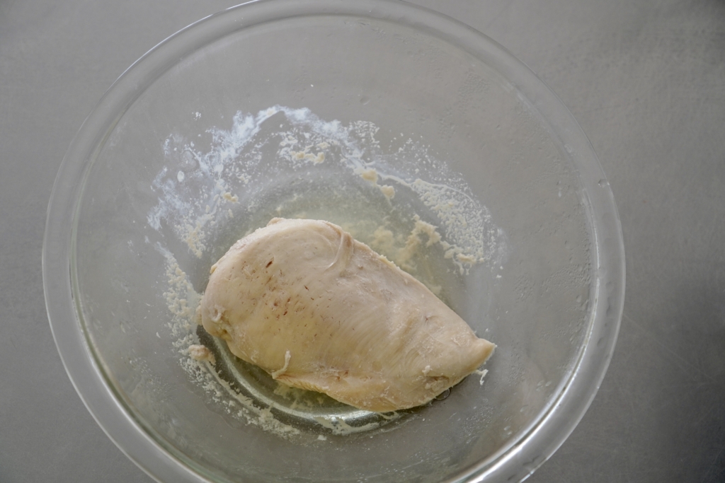 レンジで簡単！蒸し鶏ともやしのナムル