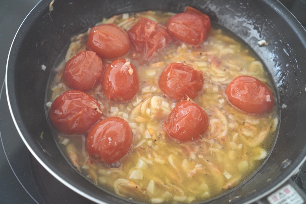 桜えびとミニトマトのパスタ