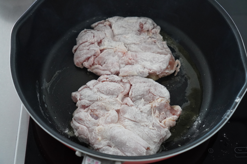 鶏肉ときのこのトマトクリーム煮