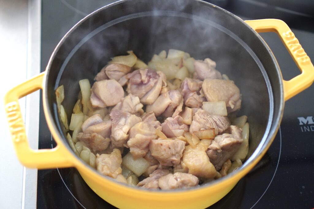 鶏肉とブロッコリーのコーンシチュー