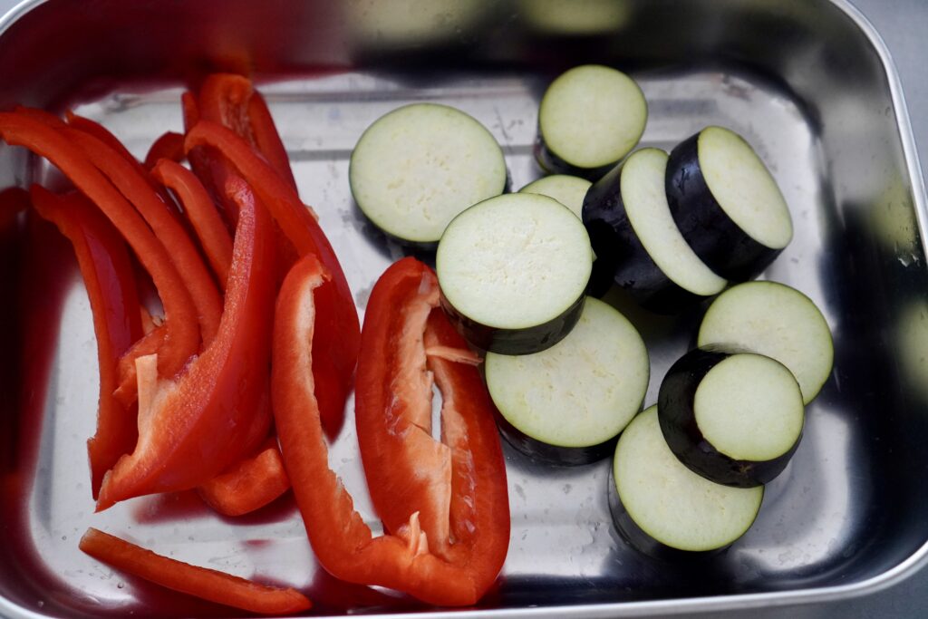 鶏肉のトマト煮込み〜すりおろし野菜が決め手！