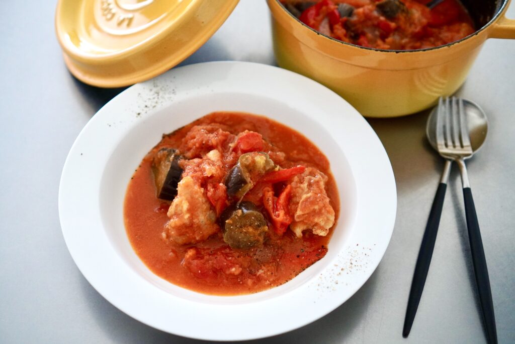 鶏肉のトマト煮込み〜すりおろし野菜が決め手！