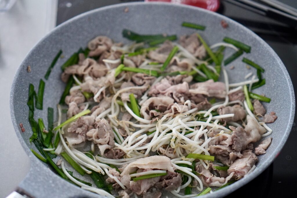 豚キムチ丼あっという間のスタミナ丼