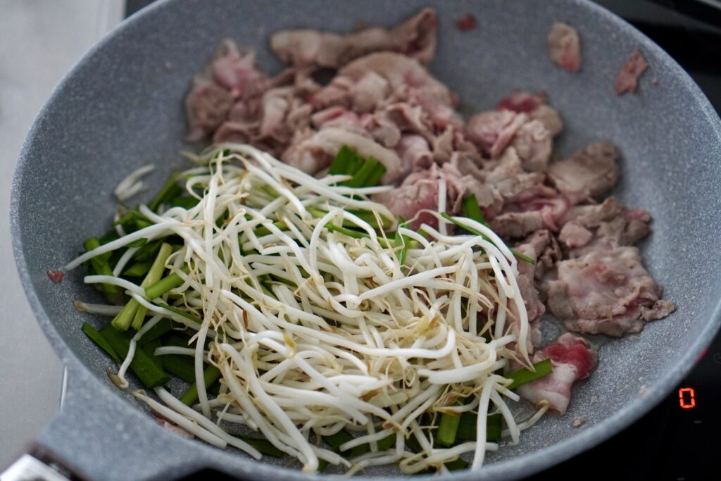 豚キムチ丼あっという間のスタミナ丼