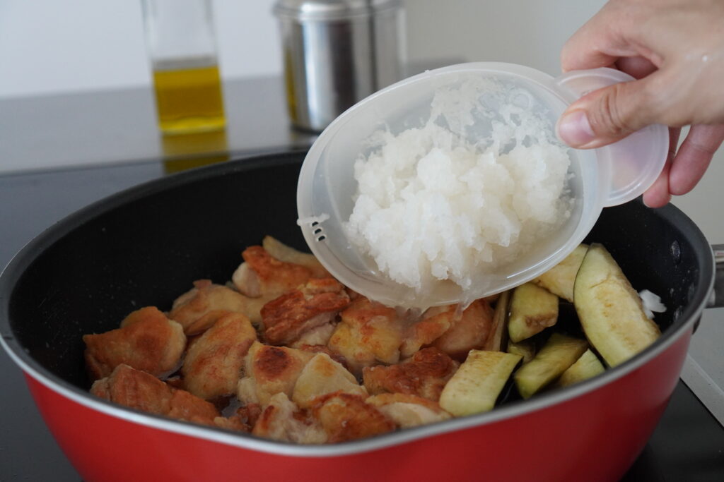 鶏肉となすのみぞれ煮甘酸っぱい味がクセになる