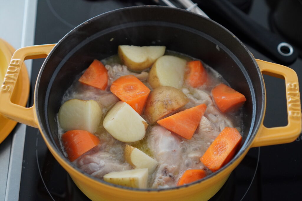 アドボ〜鶏肉のさっぱり煮