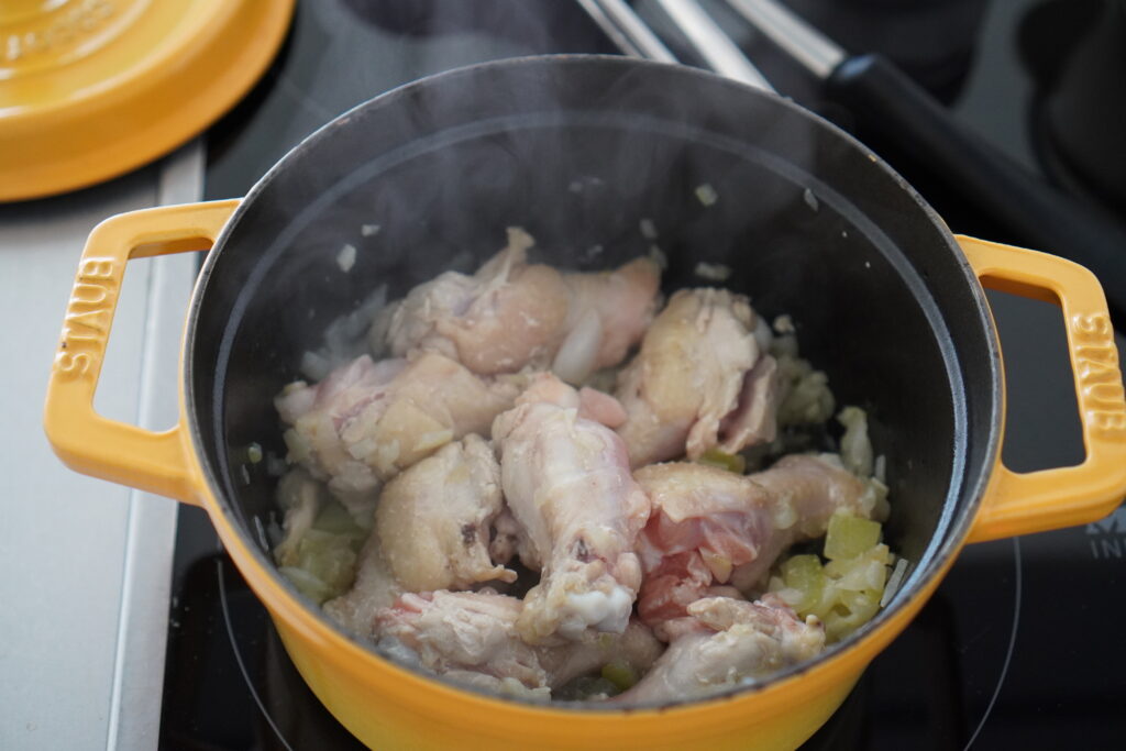 アドボ〜鶏肉のさっぱり煮