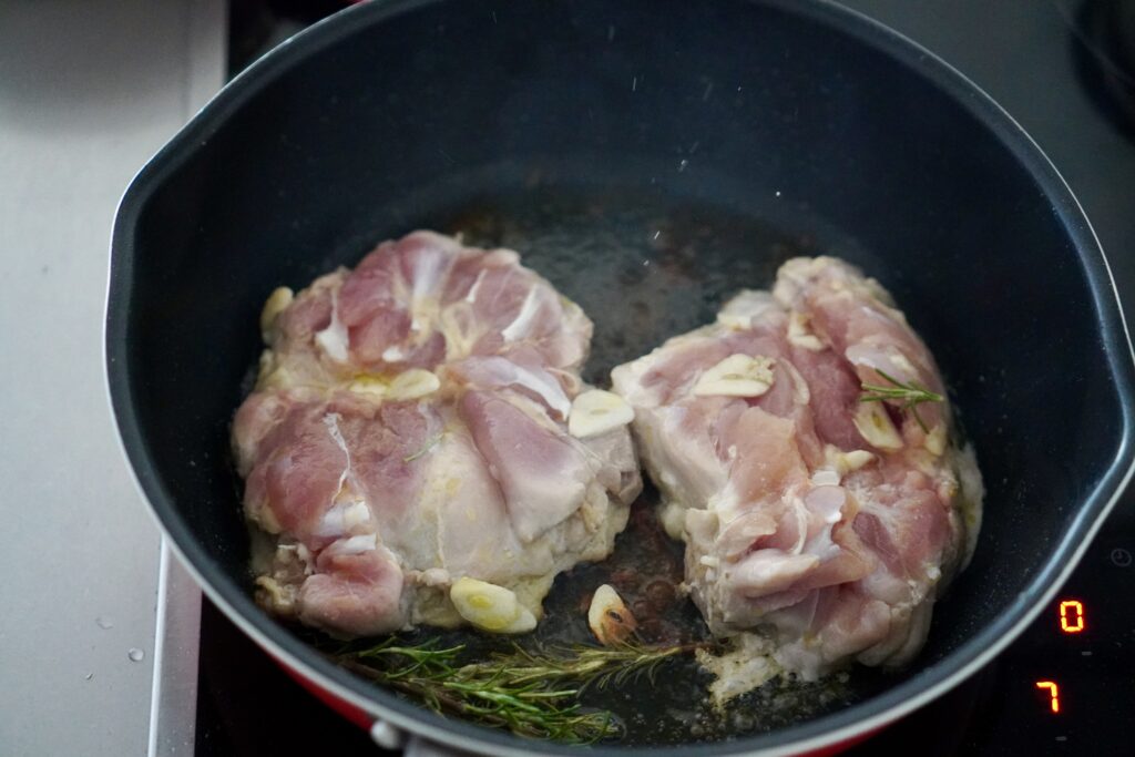 食欲そそるいい香り/鶏肉のハーブガーリック焼き鶏肉のハーブガーリック焼きチキンソテー 