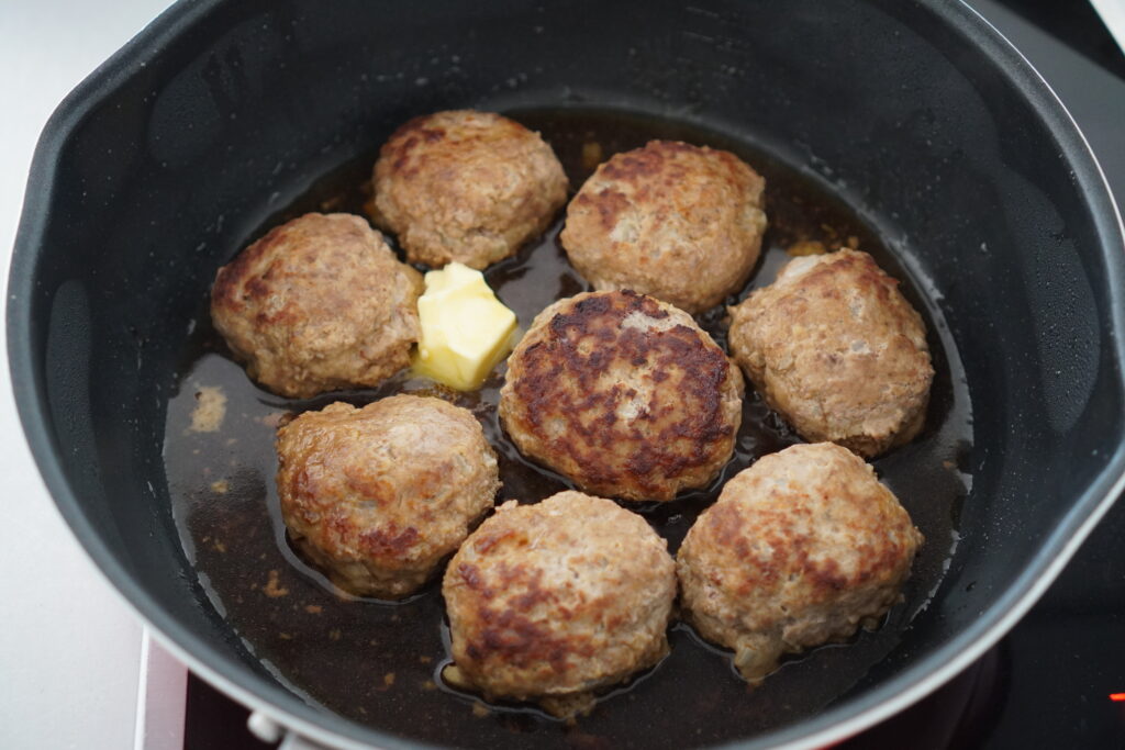 家族みんな大好き〜照り焼きチーズハンバーグ