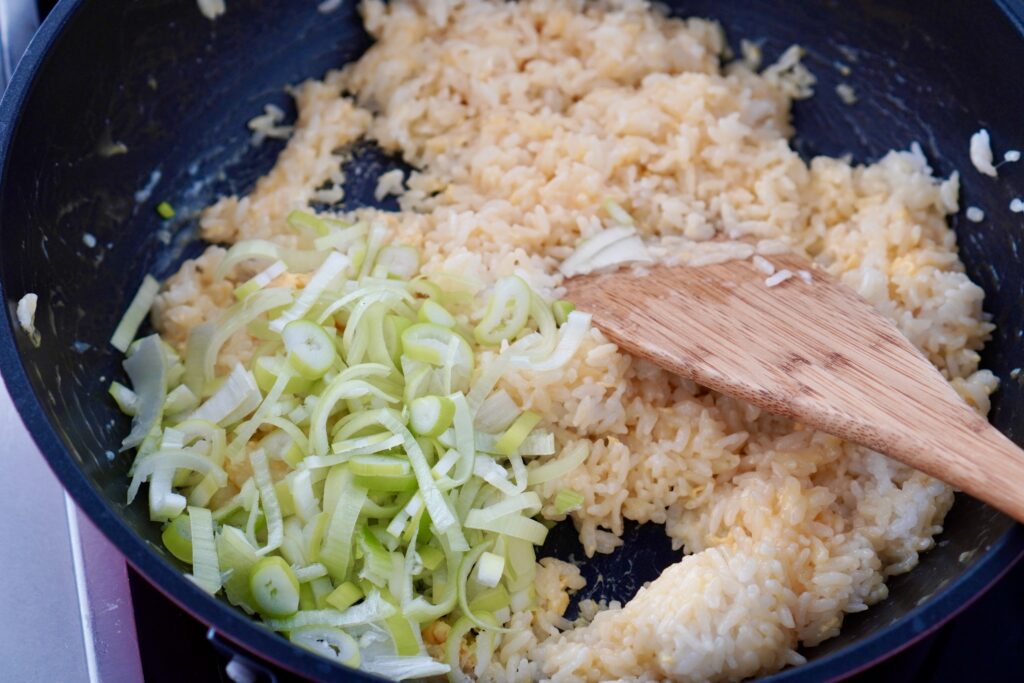 パラパラレタスチャーハン 〜 レタスがこんなに美味しいなんて！