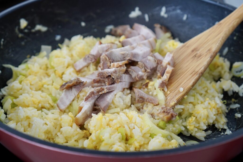 パラパラレタスチャーハン 〜 レタスがこんなに美味しいなんて！