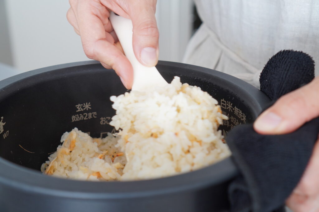 カルシウムたっぷり桜えびの炊き込みご飯