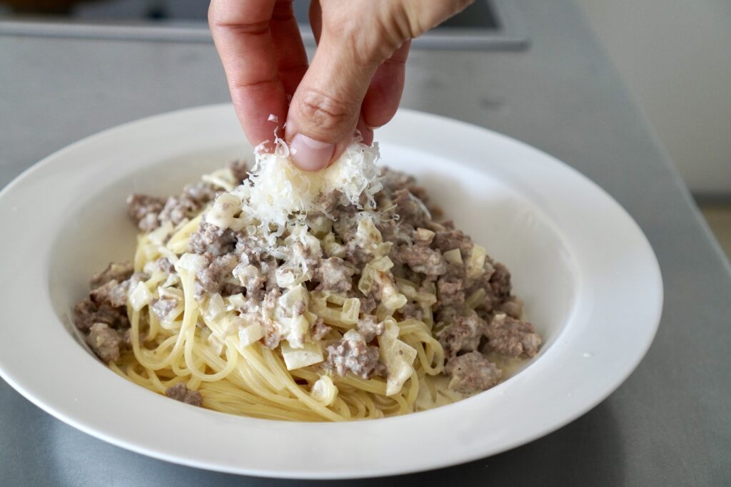 クリーミーなコク旨ミートソースパスタのレシピ