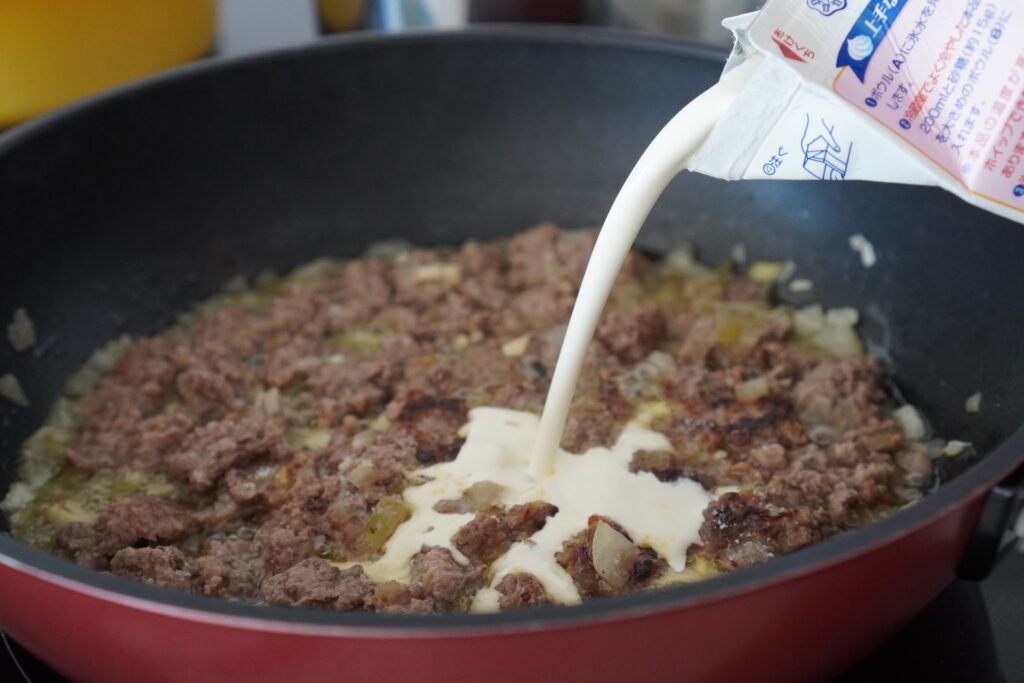 クリーミーなコク旨ミートソースパスタのレシピ